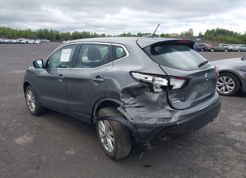 Photo 3 of 2019 Nissan Rogue SPORT S (VIN JN1BJ1CR2KW350738)