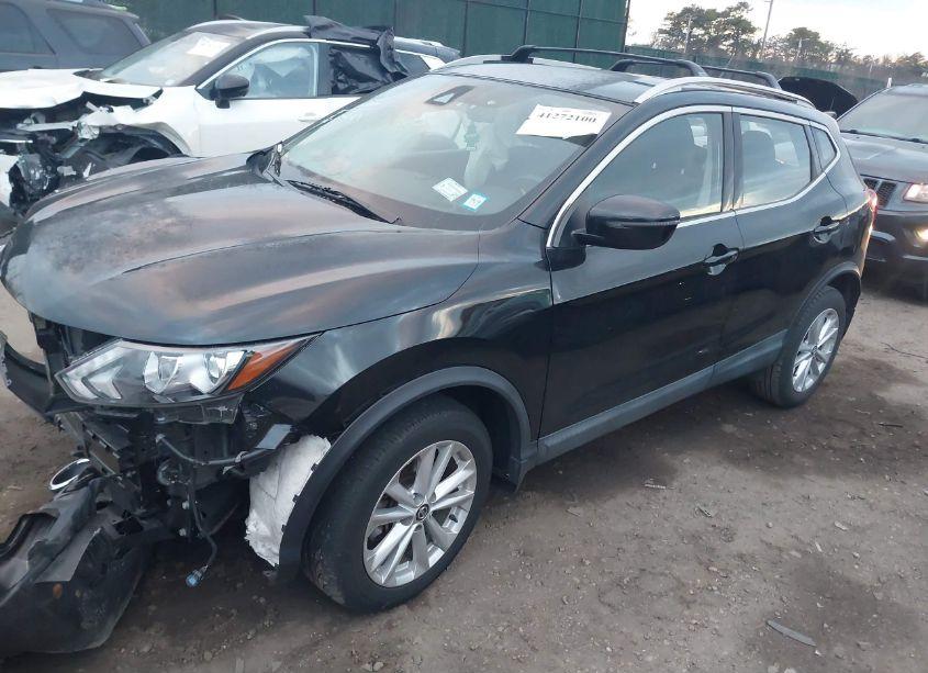 Photo 2 of 2019 Nissan Rogue SPORT SV (VIN JN1BJ1CR2KW625735)