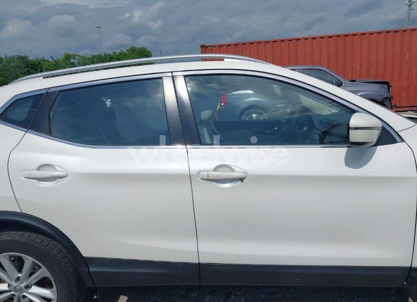 Photo 13 of 2017 Nissan Rogue SPORT SV (VIN JN1BJ1CR3HW100711)