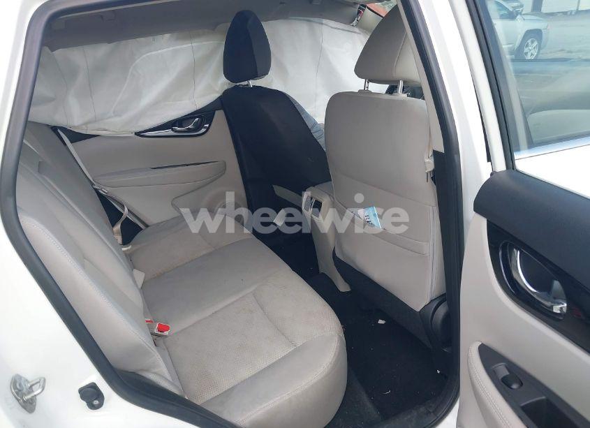 Photo 8 of 2017 Nissan Rogue SPORT SV (VIN JN1BJ1CR3HW100711)