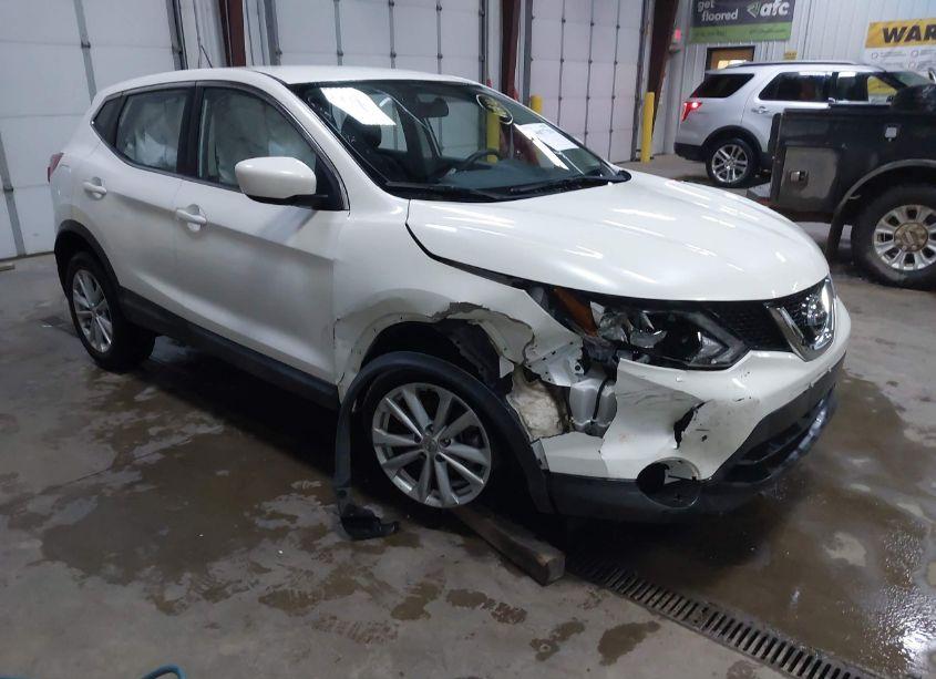 2017 Nissan Rogue SPORT S (VIN JN1BJ1CR3HW111627) main photo