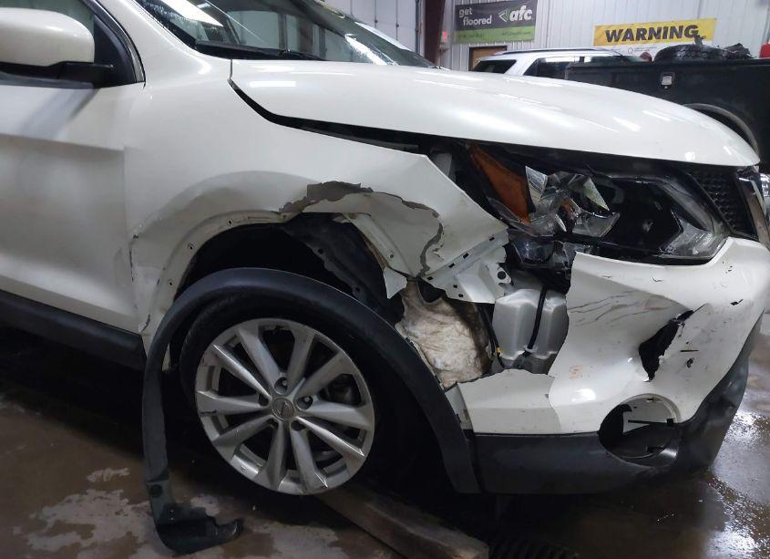 Photo 6 of 2017 Nissan Rogue SPORT S (VIN JN1BJ1CR3HW111627)