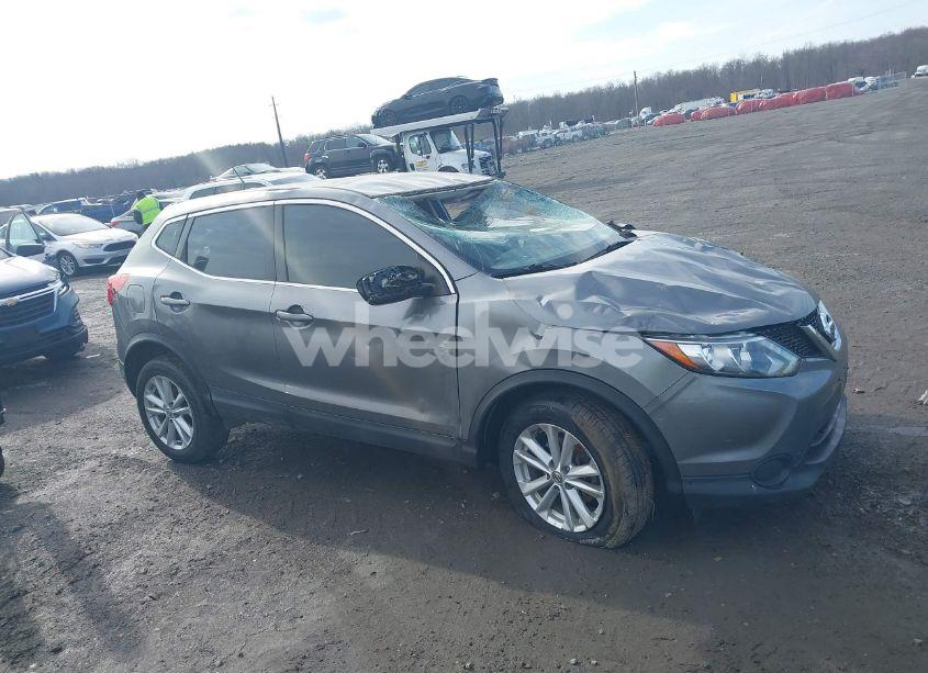 Photo 13 of 2017 Nissan Rogue SPORT S (VIN JN1BJ1CR3HW118691)