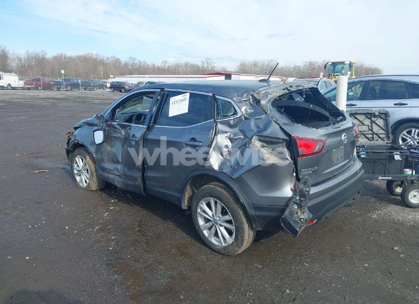 Photo 3 of 2017 Nissan Rogue SPORT S (VIN JN1BJ1CR3HW118691)