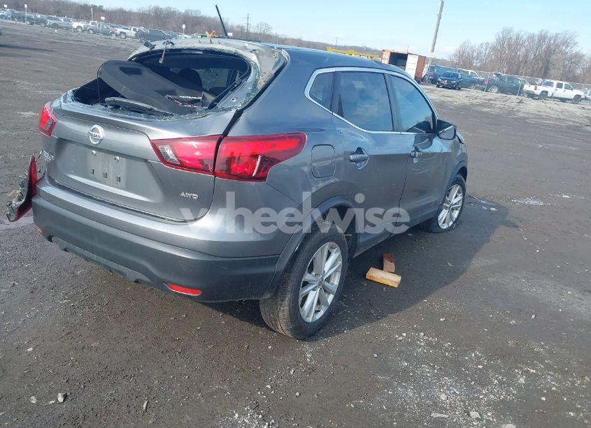 Photo 4 of 2017 Nissan Rogue SPORT S (VIN JN1BJ1CR3HW118691)