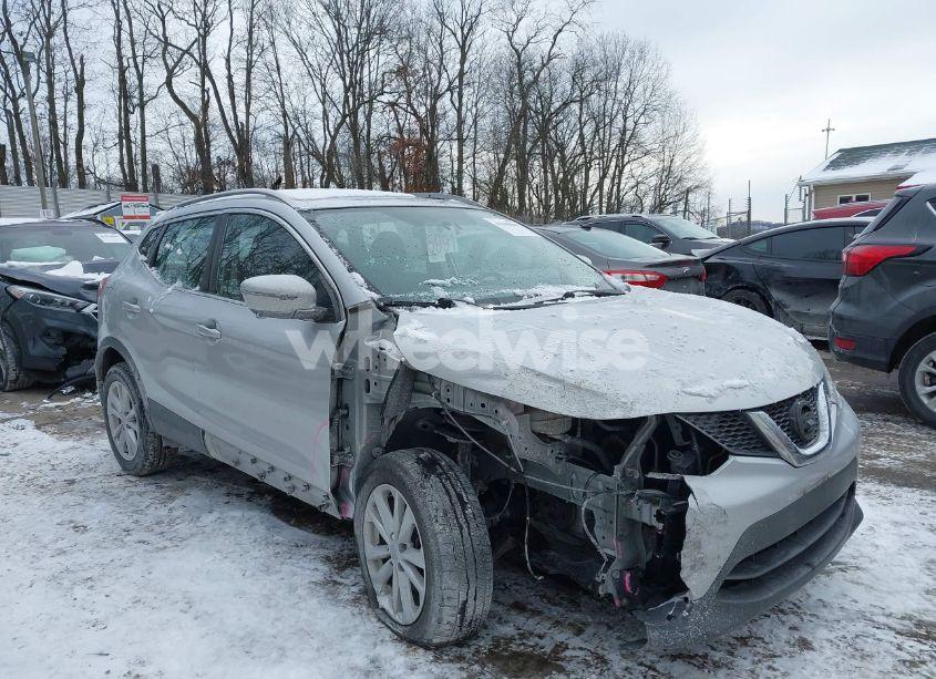 2017 Nissan Rogue SPORT SV (VIN JN1BJ1CR3HW126841) main photo