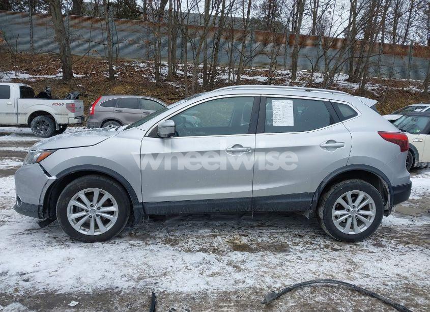 Photo 15 of 2017 Nissan Rogue SPORT SV (VIN JN1BJ1CR3HW126841)