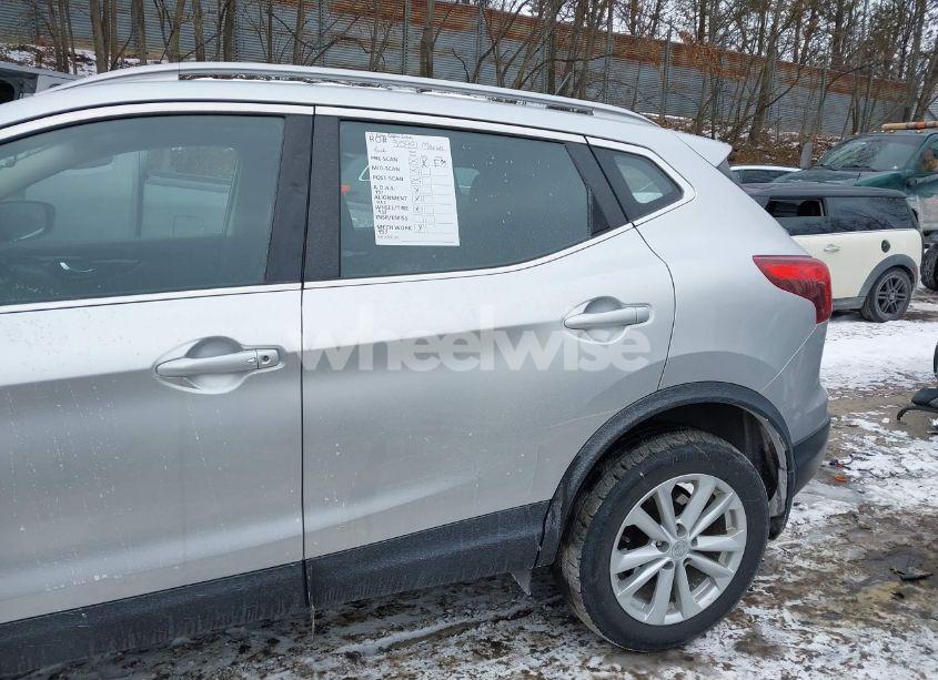 Photo 19 of 2017 Nissan Rogue SPORT SV (VIN JN1BJ1CR3HW126841)