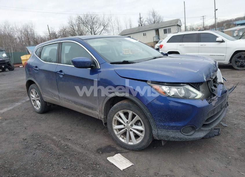 2018 Nissan Rogue SPORT S (VIN JN1BJ1CR3JW202239) main photo