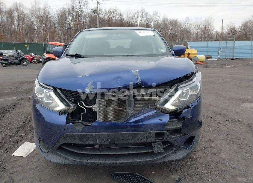 Photo 12 of 2018 Nissan Rogue SPORT S (VIN JN1BJ1CR3JW202239)