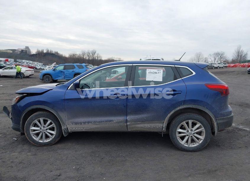 Photo 14 of 2018 Nissan Rogue SPORT S (VIN JN1BJ1CR3JW202239)