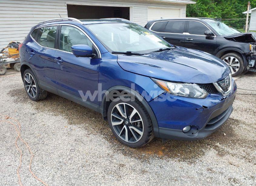 2018 Nissan Rogue SPORT SL (VIN JN1BJ1CR3JW207439) main photo