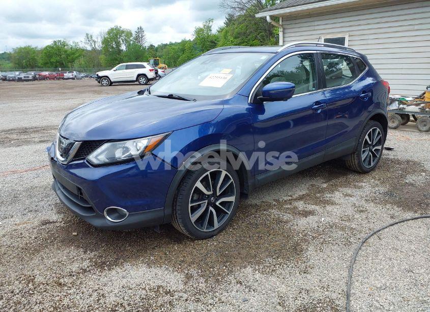 Photo 2 of 2018 Nissan Rogue SPORT SL (VIN JN1BJ1CR3JW207439)