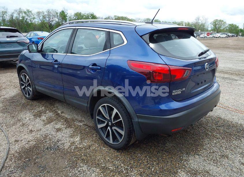 Photo 3 of 2018 Nissan Rogue SPORT SL (VIN JN1BJ1CR3JW207439)