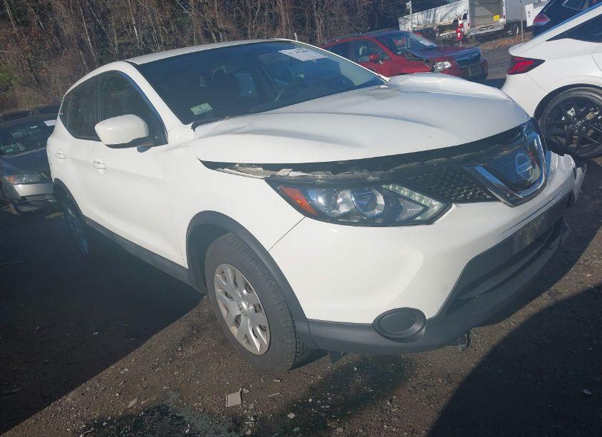 2018 Nissan Rogue SPORT S (VIN JN1BJ1CR3JW251151) main photo