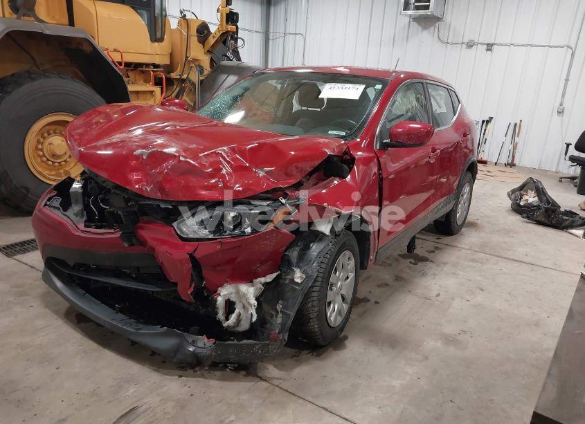 Photo 2 of 2018 Nissan Rogue SPORT S (VIN JN1BJ1CR3JW258990)