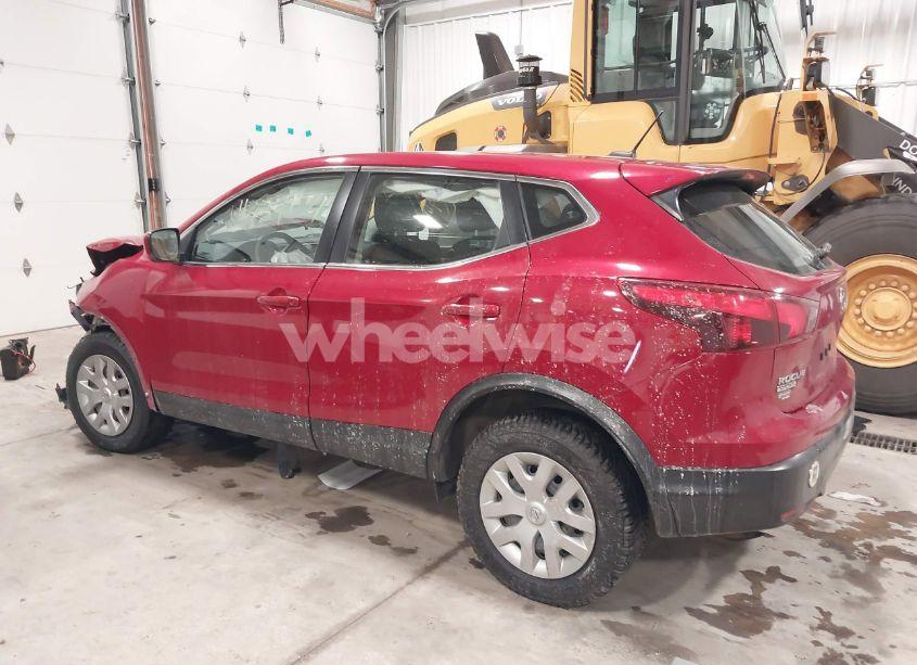 Photo 3 of 2018 Nissan Rogue SPORT S (VIN JN1BJ1CR3JW258990)