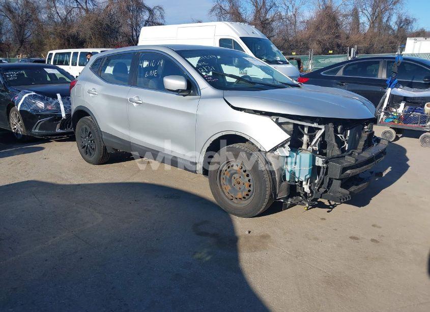 2018 Nissan Rogue SPORT S (VIN JN1BJ1CR3JW260514) main photo