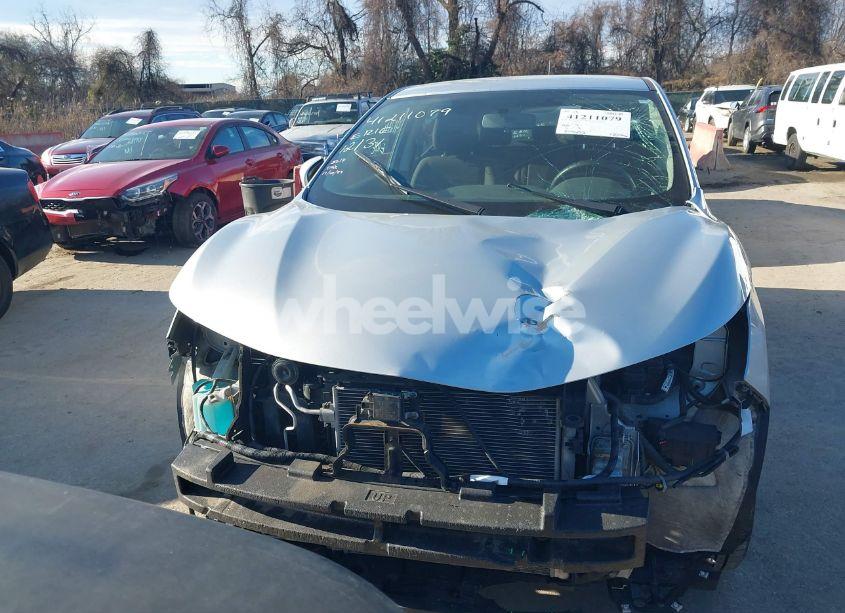 Photo 13 of 2018 Nissan Rogue SPORT S (VIN JN1BJ1CR3JW260514)