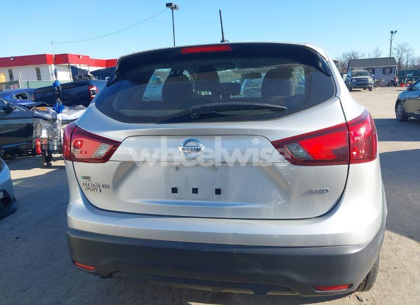 Photo 17 of 2018 Nissan Rogue SPORT S (VIN JN1BJ1CR3JW260514)