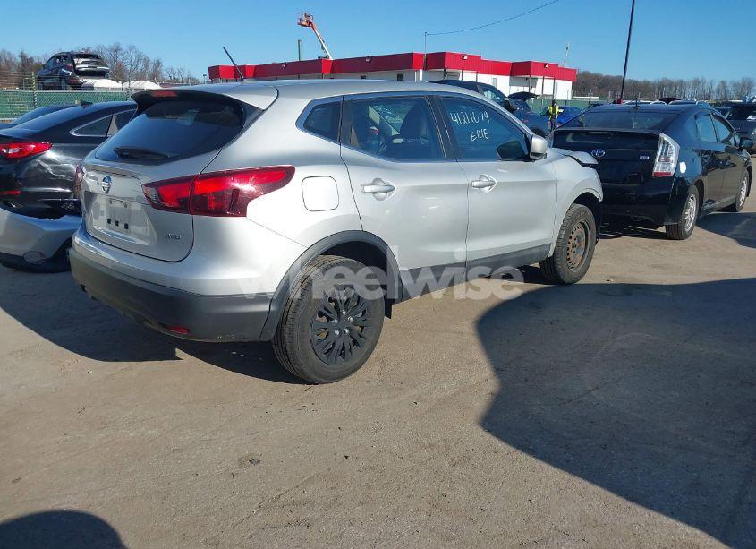 Photo 4 of 2018 Nissan Rogue SPORT S (VIN JN1BJ1CR3JW260514)