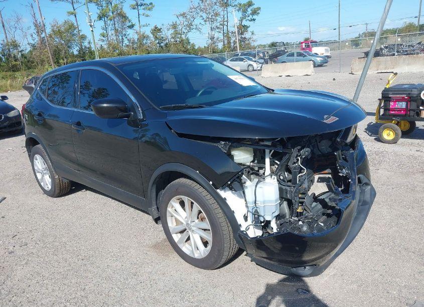 2018 Nissan Rogue SPORT S (VIN JN1BJ1CR3JW267396) main photo