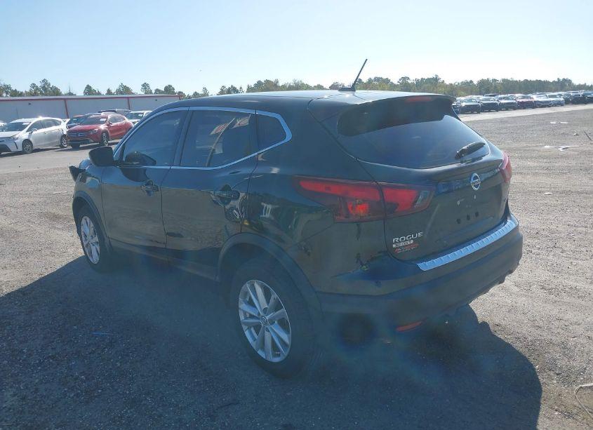 Photo 3 of 2018 Nissan Rogue SPORT S (VIN JN1BJ1CR3JW267396)