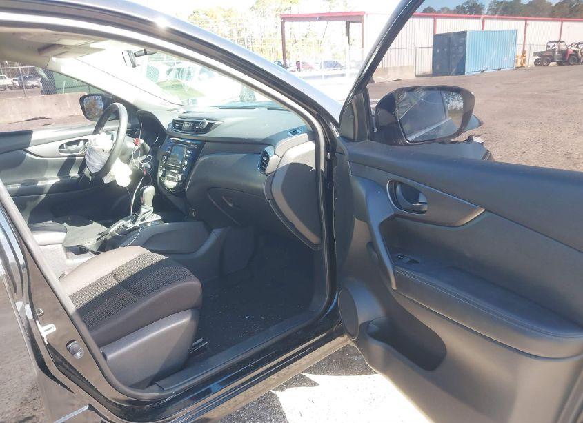 Photo 5 of 2018 Nissan Rogue SPORT S (VIN JN1BJ1CR3JW267396)