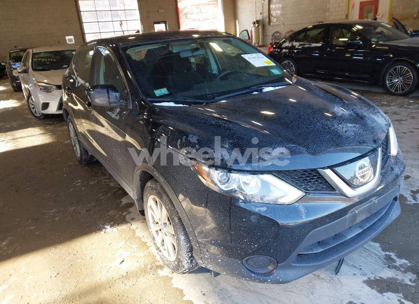 2019 Nissan Rogue SPORT S (VIN JN1BJ1CR3KW323001) main photo