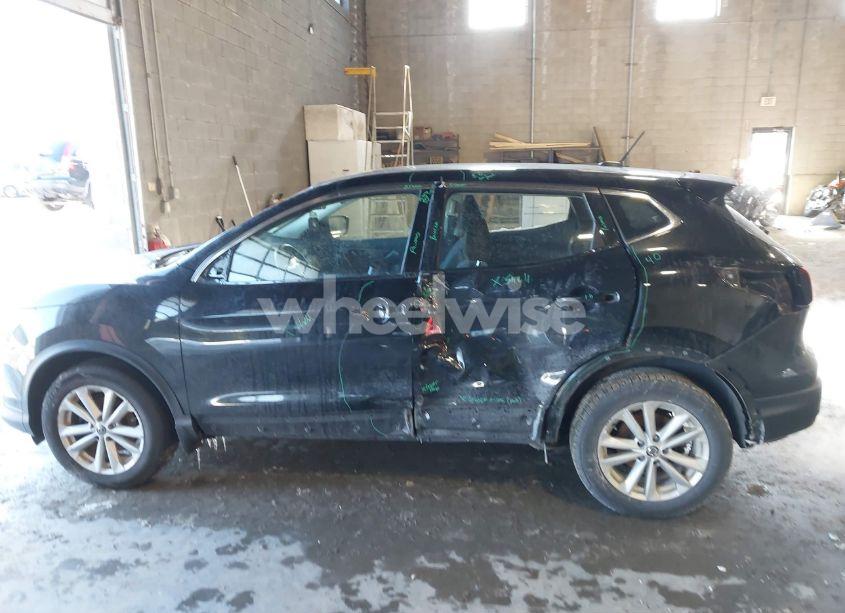 Photo 15 of 2019 Nissan Rogue SPORT S (VIN JN1BJ1CR3KW323001)