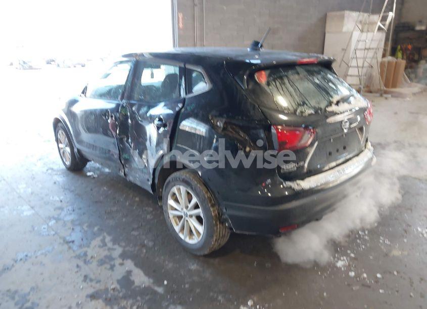 Photo 3 of 2019 Nissan Rogue SPORT S (VIN JN1BJ1CR3KW323001)