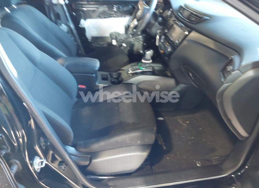 Photo 5 of 2019 Nissan Rogue SPORT S (VIN JN1BJ1CR3KW323001)