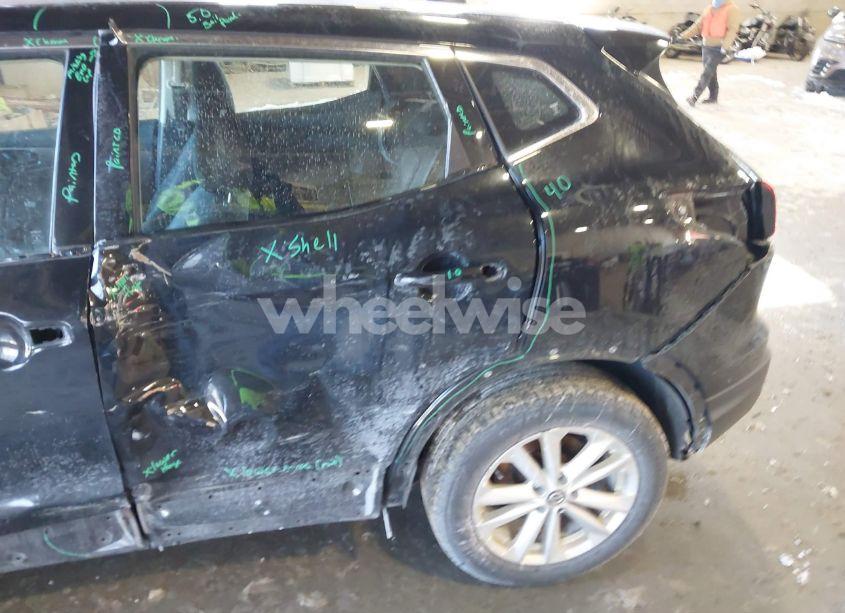 Photo 6 of 2019 Nissan Rogue SPORT S (VIN JN1BJ1CR3KW323001)