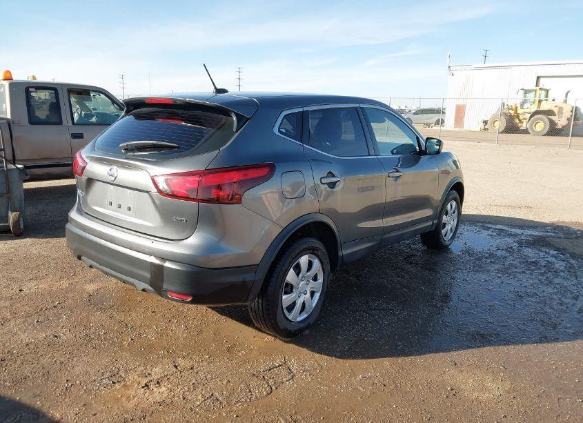 Photo 4 of 2019 Nissan Rogue SPORT S (VIN JN1BJ1CR3KW337724)