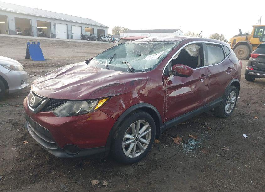 Photo 2 of 2019 Nissan Rogue SPORT S (VIN JN1BJ1CR3KW337917)