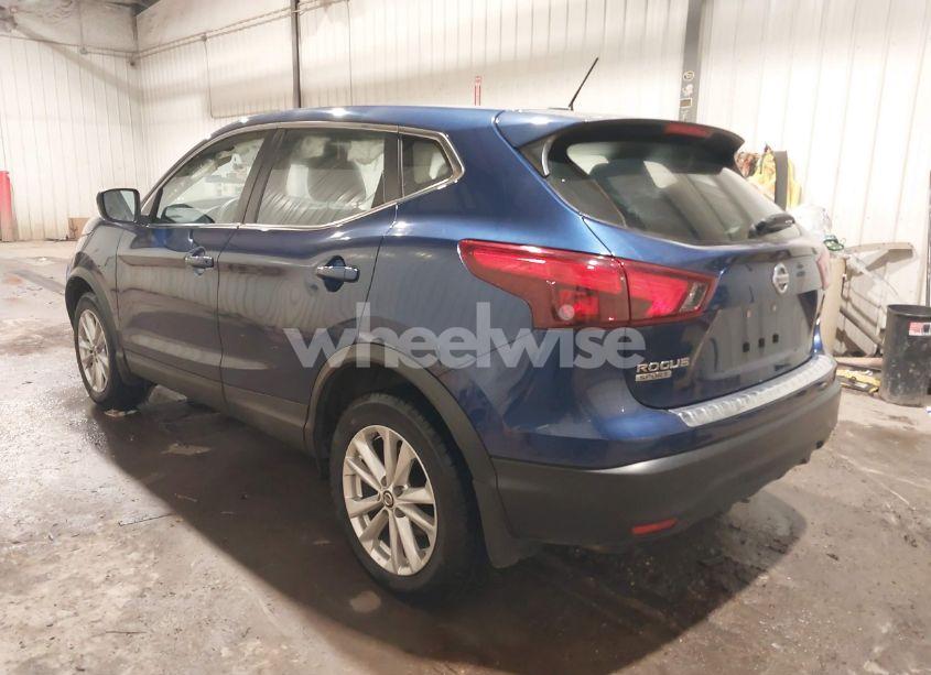 Photo 3 of 2019 Nissan Rogue SPORT S (VIN JN1BJ1CR3KW340350)