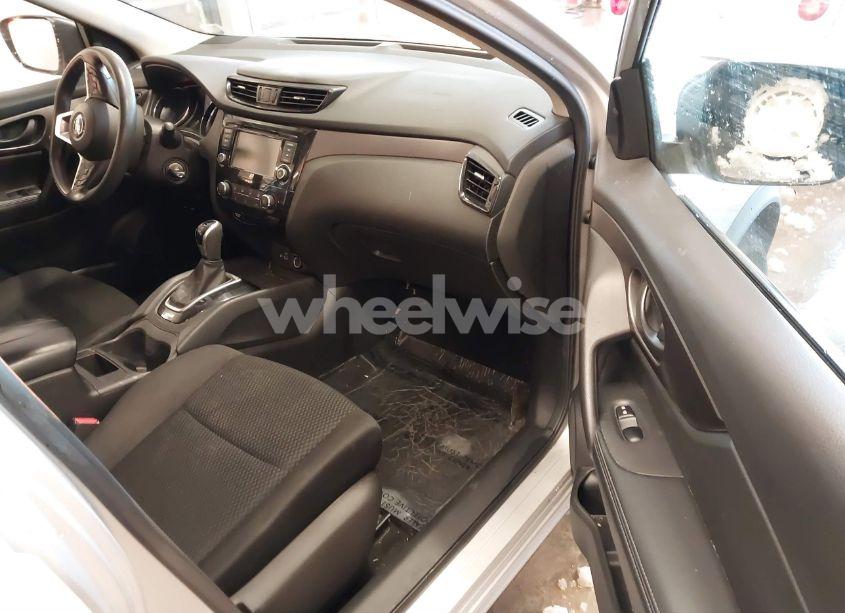 Photo 5 of 2019 Nissan Rogue SPORT S (VIN JN1BJ1CR3KW345435)