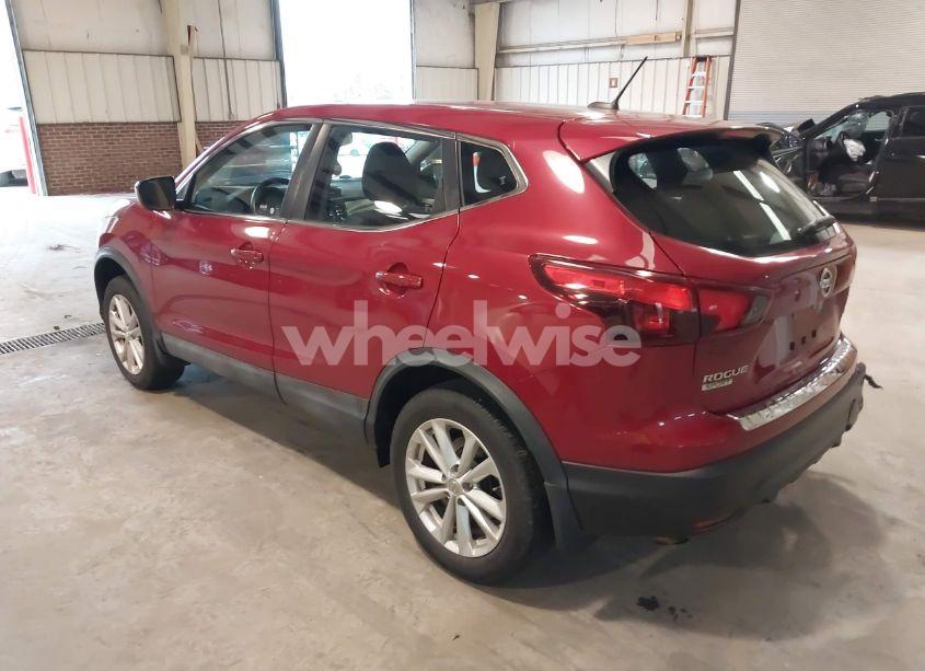 Photo 3 of 2017 Nissan Rogue SPORT S (VIN JN1BJ1CR4HW102659)