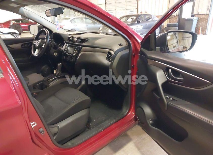 Photo 5 of 2017 Nissan Rogue SPORT S (VIN JN1BJ1CR4HW102659)