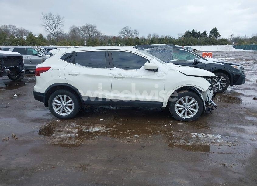 Photo 13 of 2017 Nissan Rogue SPORT S (VIN JN1BJ1CR4HW102872)