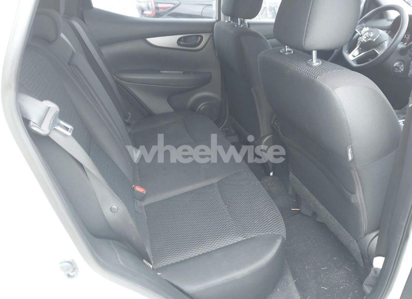 Photo 8 of 2017 Nissan Rogue SPORT S (VIN JN1BJ1CR4HW102872)