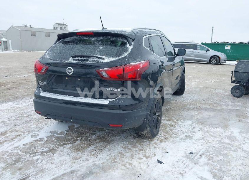 Photo 4 of 2017 Nissan Rogue SPORT SV (VIN JN1BJ1CR4HW103777)