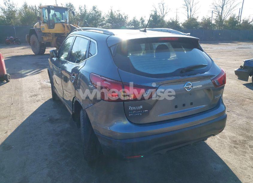 Photo 3 of 2017 Nissan Rogue SPORT SL (VIN JN1BJ1CR4HW106758)