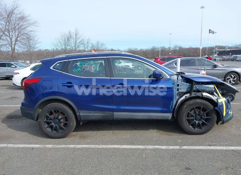 Photo 13 of 2017 Nissan Rogue SPORT SV (VIN JN1BJ1CR4HW106839)