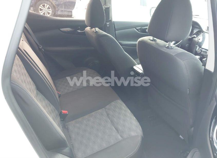 Photo 8 of 2017 Nissan Rogue SPORT SV (VIN JN1BJ1CR4HW122099)