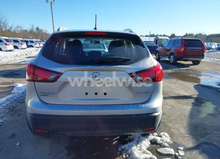 Photo 16 of 2017 Nissan Rogue SPORT SV (VIN JN1BJ1CR4HW126640)