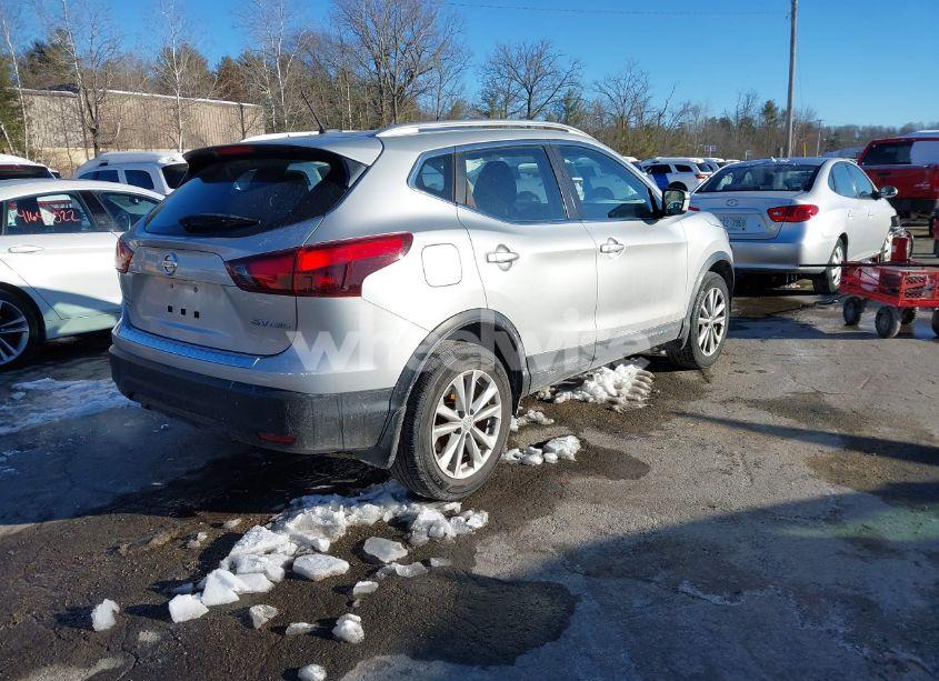 Photo 4 of 2017 Nissan Rogue SPORT SV (VIN JN1BJ1CR4HW126640)