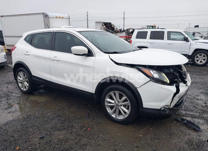 2017 Nissan Rogue SPORT S (VIN JN1BJ1CR4HW134205) main photo