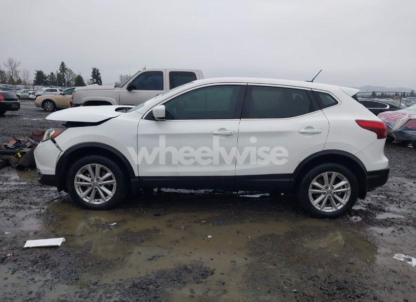 Photo 14 of 2017 Nissan Rogue SPORT S (VIN JN1BJ1CR4HW134205)
