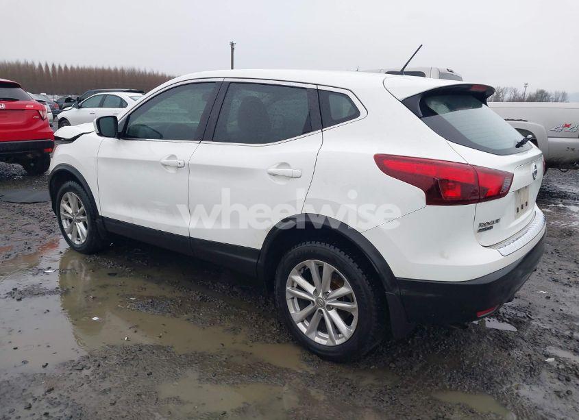 Photo 3 of 2017 Nissan Rogue SPORT S (VIN JN1BJ1CR4HW134205)